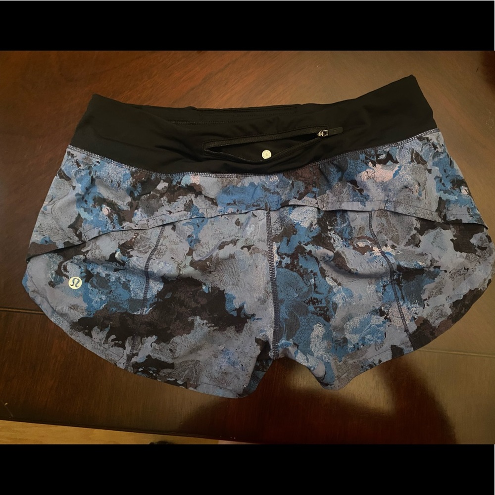 Lululemon size 6 speed up short